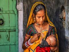 World Breastfeeding Week : உலக தாய்ப்பால் வாரம்: குழந்தைகளின் வளர்ச்சியில் தாய்ப்பாலின் பங்கு என்ன தெரியுமா?