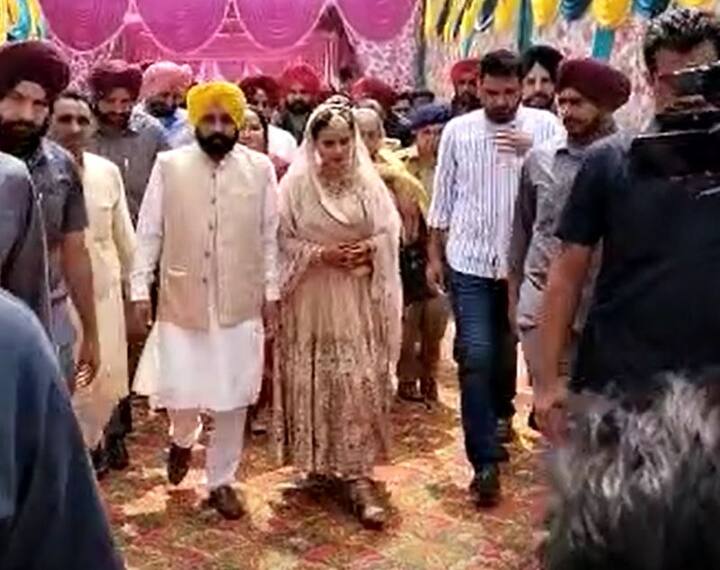 ਦਸ ਦਈਏ ਕਿ ਸਾਉਣ ਦੇ ਮਹੀਨੇ ਤੀਜ ਦੇ ਤਿਉਹਾਰ 'ਤੇ ਡਾ. ਗੁਰਪ੍ਰੀਤ ਕੌਰ ਆਪਣੇ ਸਹੁਰੇ ਘਰ ਪਹੁੰਚੀ ਜਿੱਥੇ ਪਿੰਡ ਵਾਸੀਆਂ ਵੱਲੋਂ ਉਹਨਾਂ ਨੂੰ ਖੂਬ ਪਿਆਰ ਦਿੱਤਾ ਗਿਆ।  ਇਸ ਦੌਰਾਨ ਡਾ. ਗੁਰਪ੍ਰੀਤ ਕੌਰ ਨੇ ਚੌਂਕਾ ਚੜ੍ਹਾਉਣ ਦੀ ਰਸਮ ਵੀ ਪੂਰੀ ਕੀਤੀ।