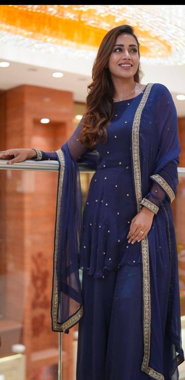 துள்ளாமல் துள்ளும் உள்ளம் சல்லாபமே......