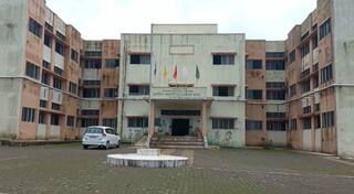 Nashik News : नाशिकच्या मासिक पाळी प्रकरणात 'ट्विस्ट', वृक्षारोपणाच्या दिवशी मुलगीच गैरहजर 