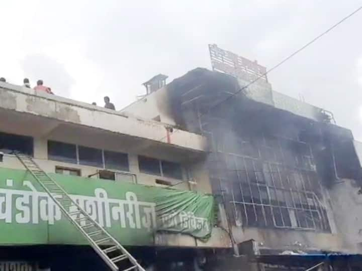 MP News 7 people Identified who died in Jabalpur hospital Fire tragedy one woman not identified yet ANN Jabalpur Hospital Fire: जबलपुर के अस्पताल में जलकर मरने वाले 7 लोगों की हुई पहचान, एक महिला की अबतक नहीं हुई है शिनाख्त