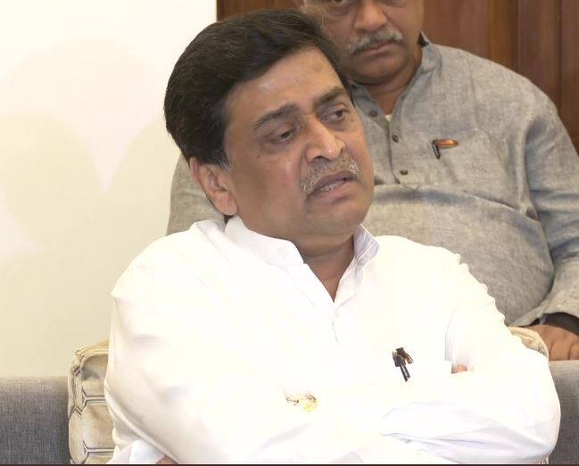 Maharashtra Rain Unseasonal rain in Nanded Help farmers immediately Congress leader Ashok Chavan demand Ashok Chavan : अवकाळीमुळे नांदेड जिल्ह्यातील पिकं जमीनदोस्त, शेतकऱ्यांना तात्काळ मदत करा; काँग्रेस नेते अशोक चव्हाण यांची मागणी