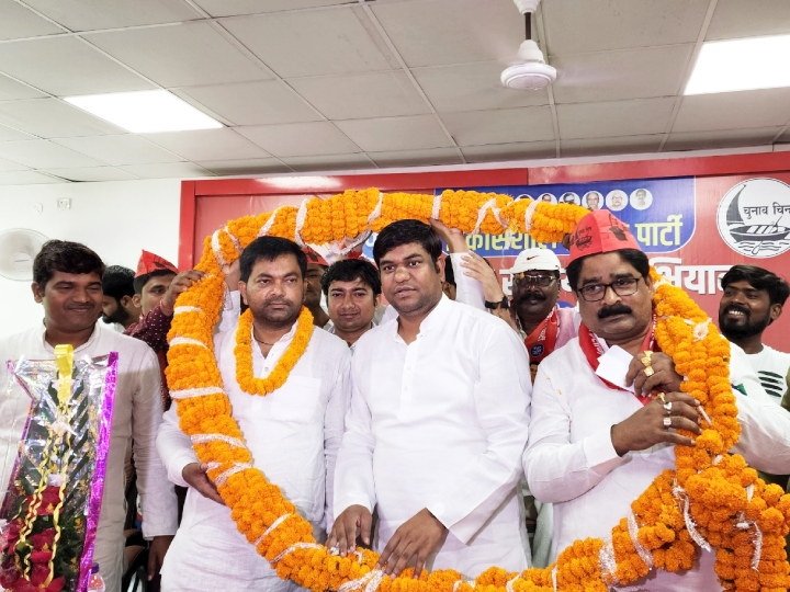 Bihar Politics: RJD Leader Mithilesh Vijay Joins Mukesh Sahani Party Along  With Hundreds Of Workers Tejashwi Yadav Shocked | Bihar Politics: मुकेश  सहनी ने तेजस्वी को दिया झटका, सैकड़ों कार्यकर्ताओं के साथ