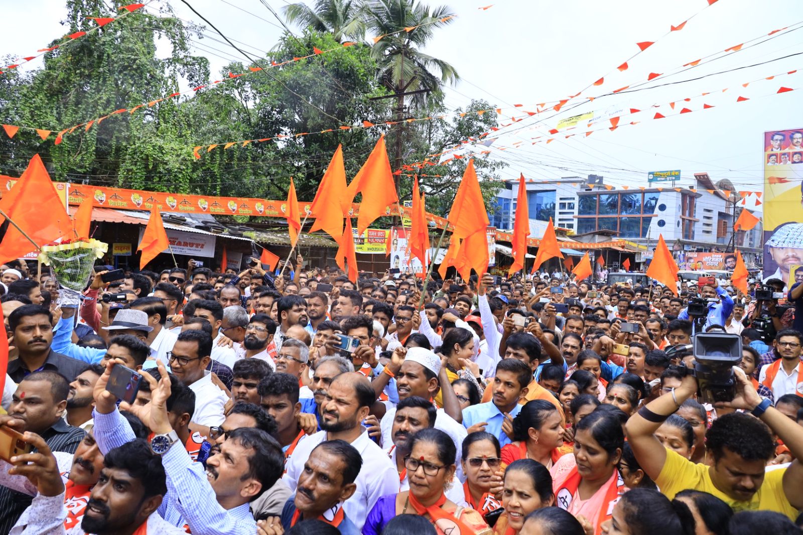 Aaditya Thackeray : आदित्य ठाकरेंच्या कोल्हापूर दौऱ्याने निष्ठावंत शिवसैनिक चार्ज, पण बंडखोरांना कडक संदेश!