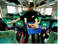 Train Food GST News: ટ્રેનની મુસાફરી દરમિયાન ખાવા-પીવાની વસ્તુઓ પર પર કેટલા ટકા GST લાગશે ? AAARએ ચુકાદો આપ્યો