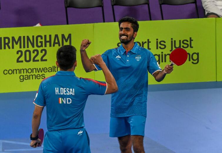 Commonweath Games 2022: Indian men's table tennis team wins gold medal after beating Singapore 3-1 Commonwealth Games 2022: ભારતને મળ્યો વધુ એક ગોલ્ડ મેડલ, ટેબલ ટેનિસમાં સિંગાપુરને હારવ્યું, સુરતના હરમીત દેસાઈનું શાનદાર પ્રદર્શન
