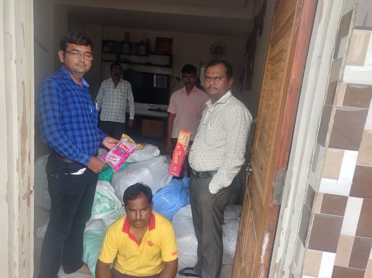 Maharashtra News Nashik News gutka worth rs 02 lakh seized from Nashik city Nashik News : नाशिक अन्न व औषध प्रशासनाचे धाडसत्र, गुटखा किंगचे धाबे दणाणले!