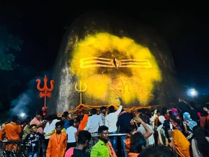 Chhattisgarh 20 thousand Kanwariyas gather on Monday to worship Bhuteshwarnath Shivling ann Chhattisgarh: विश्व की सबसे बड़ी शिवलिंग भूतेश्वरनाथ के दर्शन के लिए उमड़े कांवड़ियां, दर्शन मात्र से पूरी होती है सारी मनोकामनाएं