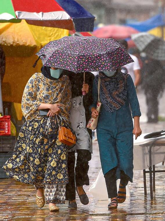 ఆగస్టు 5 వరకు భారీ వర్షాలు, పిడుగుల వార్నింగ్