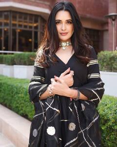 In Photos: शाहरुख खान के साथ स्क्रीन शेयर कर चुकी हैं यूपी की ये बेहद खूबसूरत एक्ट्रेस, आज मना रहीं अपना 39वां बर्थडे