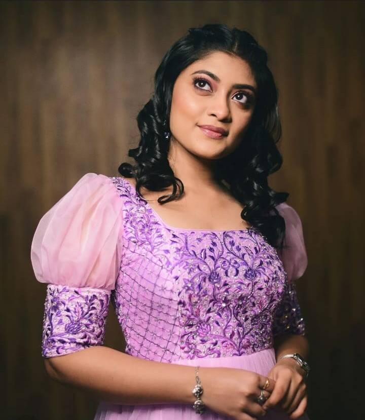 என்னை அடியோடு சாய்த்தவளே!