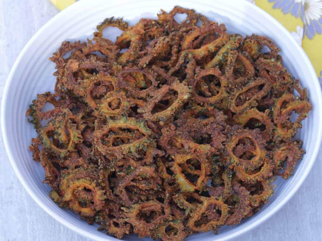 BitterGourd Chips: కాకరకాయ చిప్స్, డయాబెటిక్ రోగులకు బెస్ట్ చిరుతిండి Kakarakaya chips recipe in Telugu, Best Snack for Diabetics BitterGourd Chips: కాకరకాయ చిప్స్, డయాబెటిక్ రోగులకు బెస్ట్ చిరుతిండి