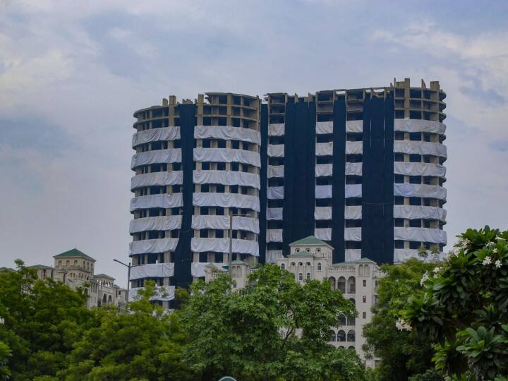 Noida Twin Towers: Police Give NOC For Demolition Noida Twin Towers: Police Give NOC For Demolition