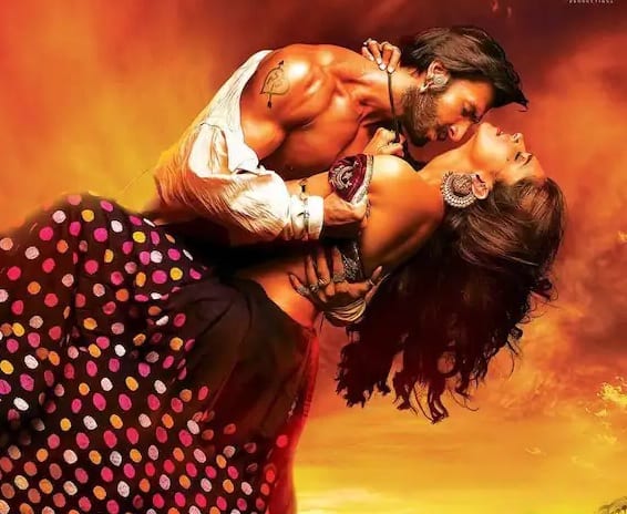 રણવીર સિંહ અને દીપિકા પાદુકોણ સ્ટારર રામ-લીલા ફિલ્મ બોક્સ ઓફિસ પર સુપરહિટ સાબિત થઈ હતી. જો કે આ ફિલ્મને પણ તેના ટાઇટલના કારણે વિરોધનો સામનો કરવો પડ્યો હતો.