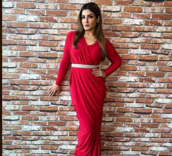 रवीना टंडनच्या मनमोहक लूकची चर्चा!