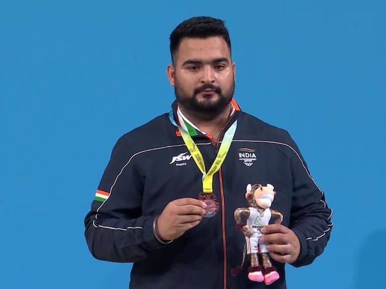 CWG 2022 Who Is Lovepreet Singh Birmingham 2022 Commonwealth Games Lovepreet Singh: लवप्रीत सिंह आहे तरी कोण? ज्यानं कॉमनवेल्थमध्ये भारतासाठी जिंकलं कांस्यपदक!