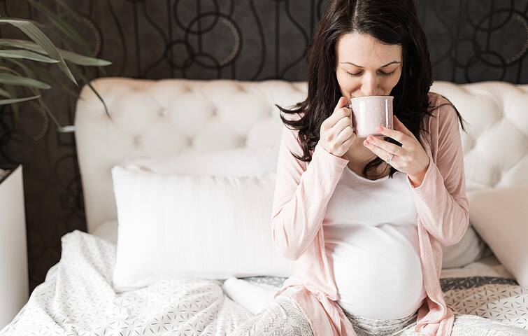 Caffeine During Pregnancy: Consuming too much caffeine during pregnancy can be harmful, know Caffeine During Pregnancy : ਗਰਭ ਅਵਸਥਾ ਦੌਰਾਨ ਬਹੁਤ ਜ਼ਿਆਦਾ ਕੈਫੀਨ ਦਾ ਸੇਵਨ ਹੋ ਸਕਦਾ ਨੁਕਸਾਨਦਾਇਕ, ਜਾਣੋ