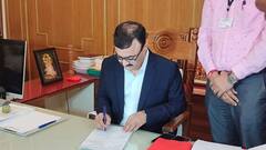 Nashik News : आयुक्तांचा फोटो डीपीला ठेवला! नाशिक मनपाचे नवनियुक्त आयुक्त पुलकुंडावर थेट पोलिसांत