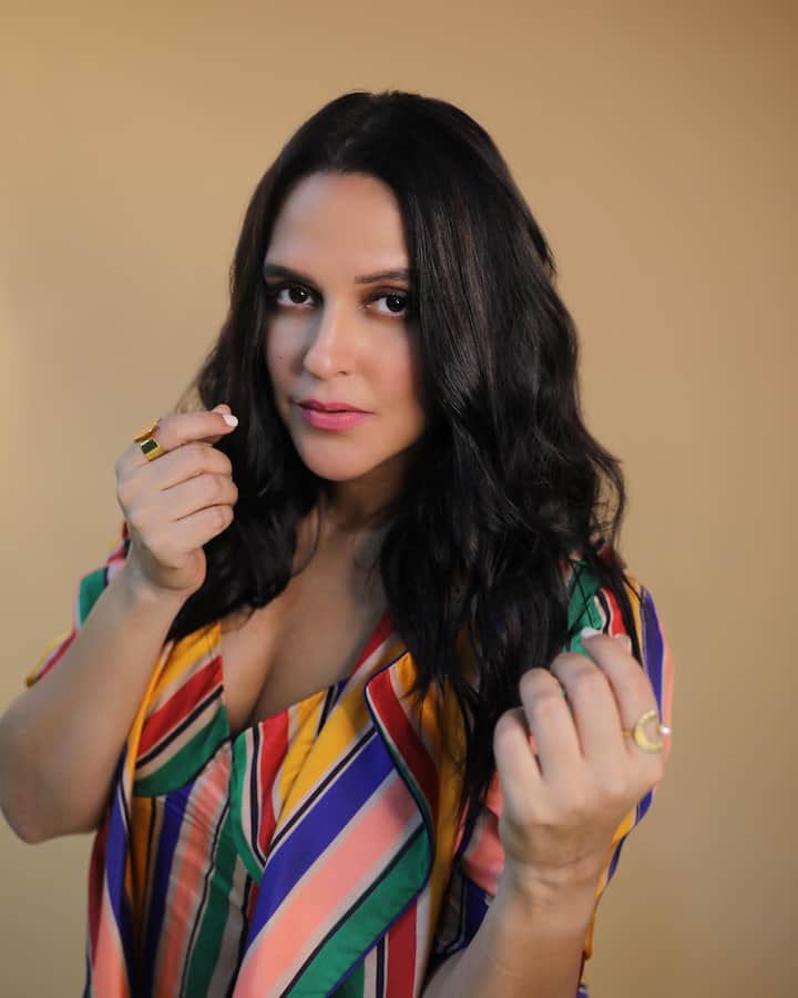 एक्ट्रेस नेहा धूपिया (Neha Dhupia) कई महिलाओं के लिए एक प्रेरणा हैं, जो अपने हर अंदाज से लोगों को प्रेरित करती हैं.