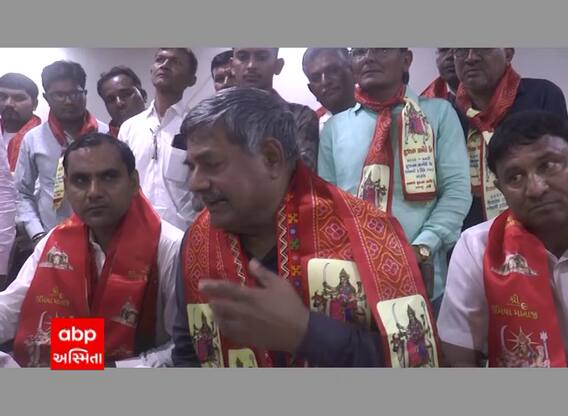 'ગુજરાતનું યુવાધન નોકરી વગર તડપી રહ્યું છે, મિડલ ક્લાસ ખતમ થઈ રહ્યો છે'