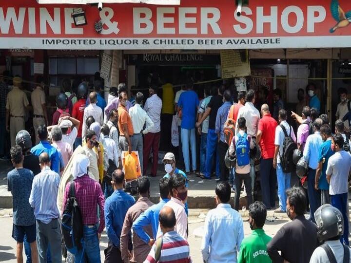 Delhi News: 125 liquor shops closed in Delhi, traders told this reason Delhi Liquor Policy: दिल्ली में शराब की 125 दुकानों पर लगा ताला, कारोबारी बोले- शराब नीति पर रार-तकरार के बीच हो रहा भारी घाटा