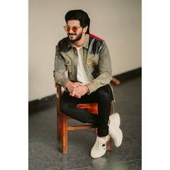 Dulquer salman: அந்த கண்ண பார்த்தாக்கா...ரொமான்டிக் ஹீரோ துல்கர் சல்மானின் லேட்டஸ்ட் போட்டோஸ்!