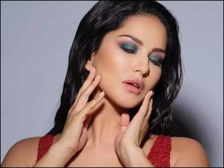 Sunny leone 10 years in Bollywood actress statement about a long journey in film industry Sunny Leone On Bollywood: बॉलीवुड में 10 साल पूरे होने पर सामने आया सनी लियोनी का बयान, कही ये बड़ी बातें