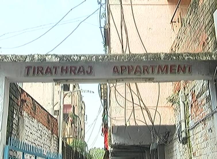 Ahmedabad : A youngster dead body found from societ compount, police start inquiry અમદાવાદઃ સોસાયટીના કમ્પાઉન્ડમાંથી શંકાસ્પદ હાલતમાં યુવકની લાશ મળી આવતાં ચકચાર