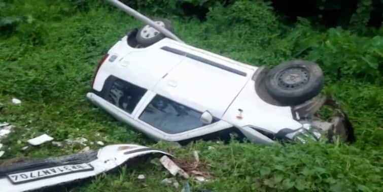 south 24 pargana: Car accident in front of Thakurpukur lost control, injured 5 South 24 Pargana: ঠাকুরপুকুরের সামনে নিয়ন্ত্রণ হারিয়ে গাড়ি দুর্ঘটনা, আহত ৫