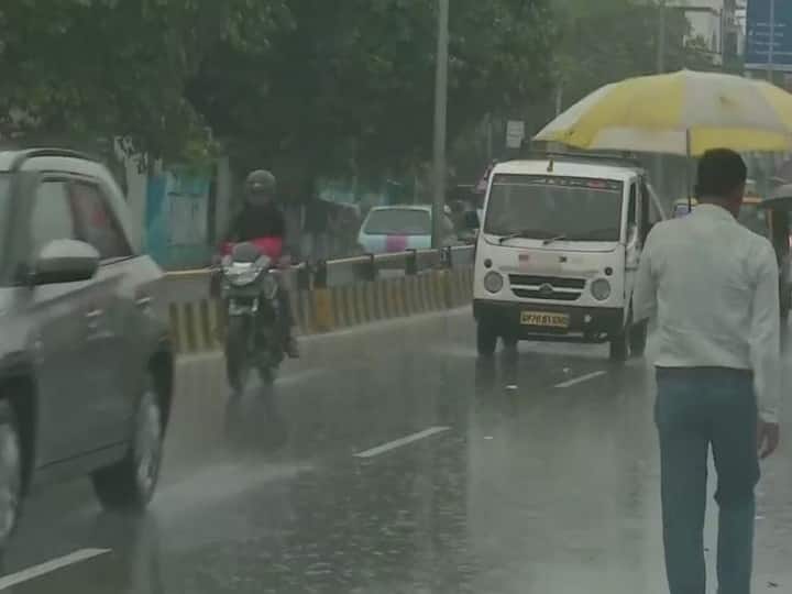 UP Weather Forecast Today 03 August 2022 IMD Alert for Rain in Lucknow Varanasi Prayagraj Kanpur Gorakhpur Ayodhya Meerut Agra News UP Weather Forecast Today: यूपी में आज झमाझम बारिश के आसार, जानें- किन-किन जिलों में हो सकती है बरसात