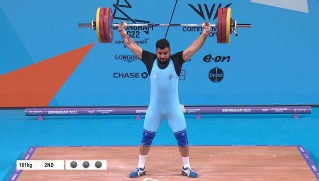 Commonweath Games 2022: Lovepreet Singh wins bronze in men's weightlifting 109 Kg weight category CWG 2022: ਵੇਟਲਿਫਟਿੰਗ 'ਚ ਅੰਮ੍ਰਿਤਸਰ ਦੇ ਲਵਪ੍ਰੀਤ ਨੇ ਕੀਤਾ ਕਮਾਲ , ਭਾਰਤ ਦੇ ਹਿੱਸੇ ਆਇਆ ਕਾਂਸੀ ਦਾ ਤਗਮਾ