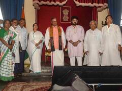 Mamata Banerjee Cabinet Expansion: ममता बनर्जी ने कैबिनेट का किया विस्तार, बाबुल सुप्रियो समेत 9 मंत्रियों ने ली शपथ