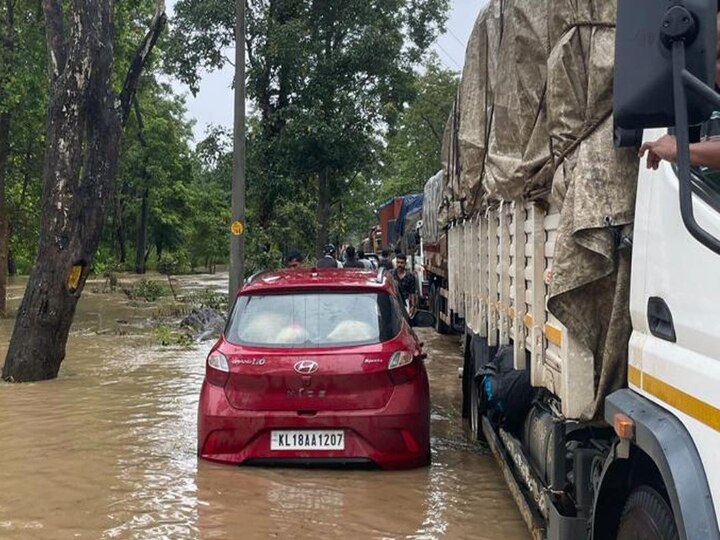 Orange Alert : 12 மாவட்டங்களுக்கு ஆரஞ்ச் அலர்ட்.. நிரம்பி வழியும் அணைகள்.. கொட்டித் தீர்க்கும் கனமழை..!