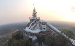 Maa Bamleshwari Temple: मां बम्लेश्वरी देवी देती हैं जीवनदान, मध्य प्रदेश के इस धाम के पीछे हैं छिपी है एक प्रेम कहानी