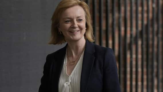 Britain PM Race: Liz Truss holds lead over Rishi Sunak | ABP News