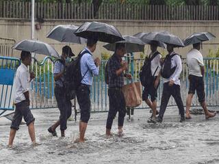 Mumbai Rain Update 9 August: मुंबई में पिछले 24 घंटे से हो रही है भारी बारिश, कई इलाकों में हुआ जलभराव, IMD ने जारी किया 'ऑरेंज अलर्ट'