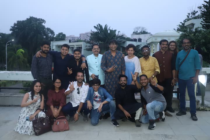 ইতিমধ্যেই ক্লিক ওটিটি প্ল্যাটফর্মে মুক্তি পেয়েছে 'জনি বনি'। দেবাশিস সহ গোটা টিম এখন অপেক্ষায় দর্শকদের প্রতিক্রিয়ার।