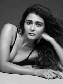 இட்லி கடை பட நடிகை ஷாலினி பாண்டேவின் பிகினி க்ளிக்ஸ்