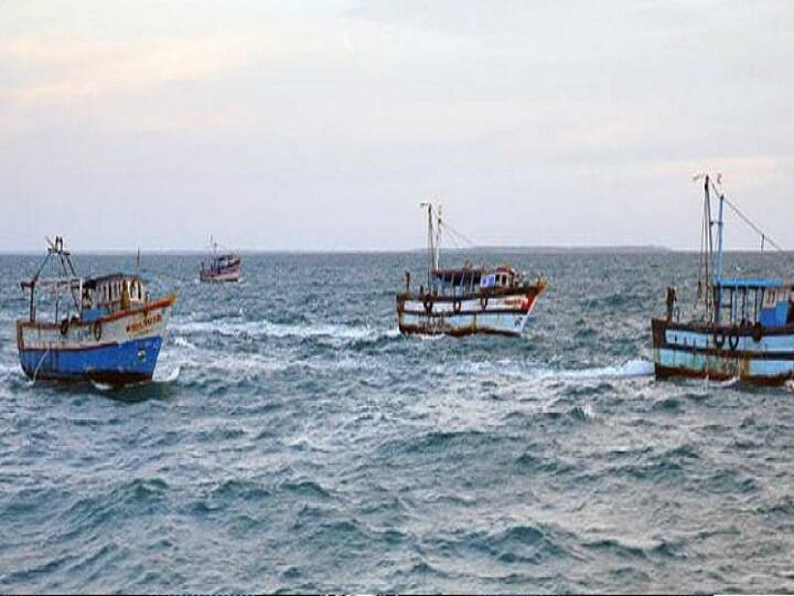 Mannar Court of Sri Lanka has ordered the release of 6 Rameswaram fishermen in Vavuniya jail மீண்டும் எல்லை தாண்டினால் சிறை.. தமிழ்நாடு மீனவர்கள் 6 பேரை விடுதலை செய்த இலங்கை!