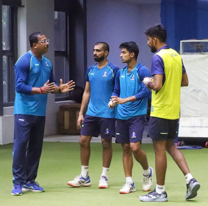 ২০২১ সালে রাজনীতি ছাড়ার পর মাঠে ফেরেন লক্ষ্মী। গত মরসুমে তিনি বাংলার অনূর্ধ্ব-২৫ দলের কোচ ছিলেন। এবার বাংলার সিনিয়র দলের দায়িত্ব পেয়েছেন।
