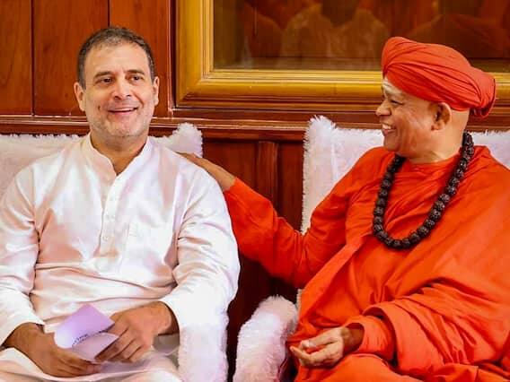 કર્ણાટકના વર્તમાન મુખ્યમંત્રી બસવરાજ બોમાઈ અને તેમના પુરોગામી બીએસ યેદિયુરપ્પા પણ આ સંપ્રદાયના છે. આ સંપ્રદાય ખાસ કરીને ઉત્તર કર્ણાટકમાં પ્રબળ છે.