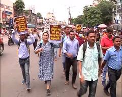 Kolkata: ফের পথে চাকরিপ্রার্থীরা, মিছিলের আগেই ধরপাকড় পুলিশের