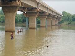 Durg News: दुर्ग में एक शख्स को खोजने निकली थी पुलिस, हाथ लगे दो शव तो उड़ गए होश