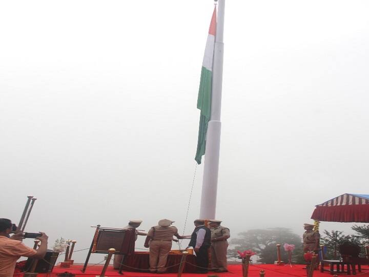 The national flag has been dedicated by ITBP and FFI to the martyrs of the freedom struggle and also to spread awareness about the 'Har Ghar Tiranga' campaign. (Source: Twitter/@ITBP_official)