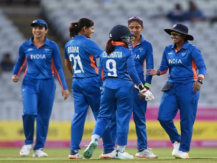India vs Barbados, CWG 2022: India beat Barbados by 100 runs to reach semi-finals in women's T20 India vs Barbados, CWG 2022: பந்துவீச்சில் மீண்டும் அசத்திய ரேணுகா சிங்.. அசால்ட்டாக அரையிறுதிக்கு சென்ற இந்திய பெண்கள் அணி!