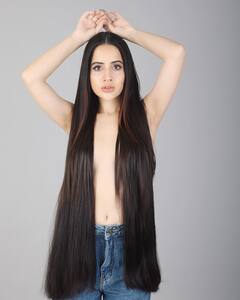 Urfi Javed Goes Topless : టాప్ లేపేసిన ఉర్ఫీ జావేద్