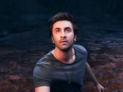 Brahmastra: 'केसरिया' के बाद 'ब्रह्मास्त्र' के अगले गाने 'देवा देवा' के धमाल के लिए हो जाएं तैयार, टीजर में रोशनी के इर्द-गिर्द दिखे रणबीर कपूर