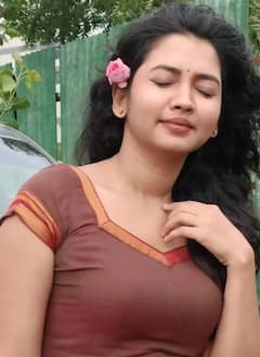 In Pics : व्वा... काय त्या अदा...मीराचं हे नवं रुप पाहिलंत का?