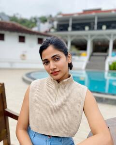 Actress Losliya:  ஒரு கண் ஜாடை செய்தாலே... லாஸ்லியாவின் க்யூட் க்ளிக்ஸ்!