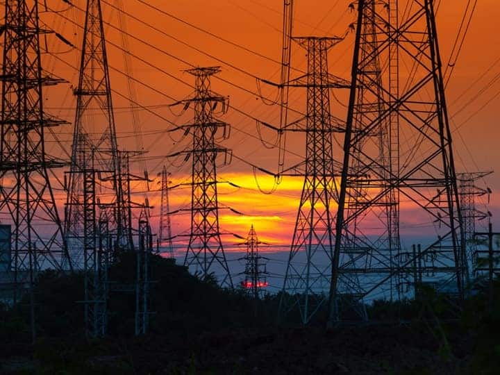 Electricity Payment POSOCO 13 states including Tamil Nadu Maharashtra will not be able to buy electricity Electricity Payment: तमिलनाडु-महाराष्ट्र समेत 13 राज्य नहीं कर पाएंगे बिजली की खरीददारी, 5000 करोड़ के बकाए नहीं चुकाने के बाद एक्शन